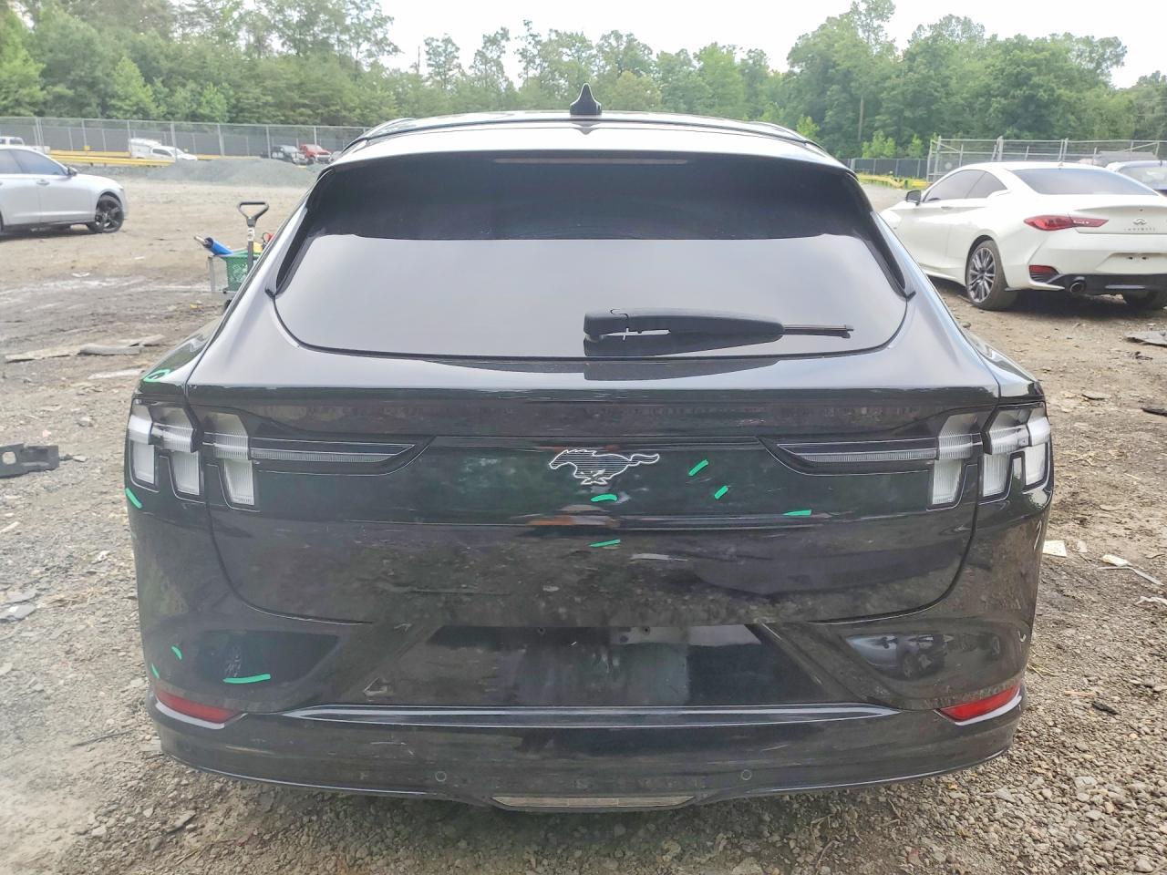 2021 Ford Mustang Mach-E Premium - Фото 6
