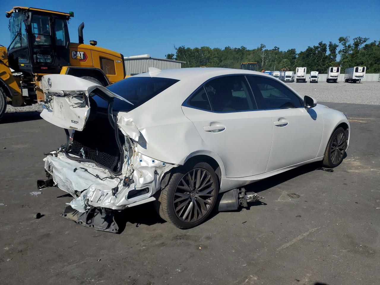 2017 Lexus Is 200T - Фото 3