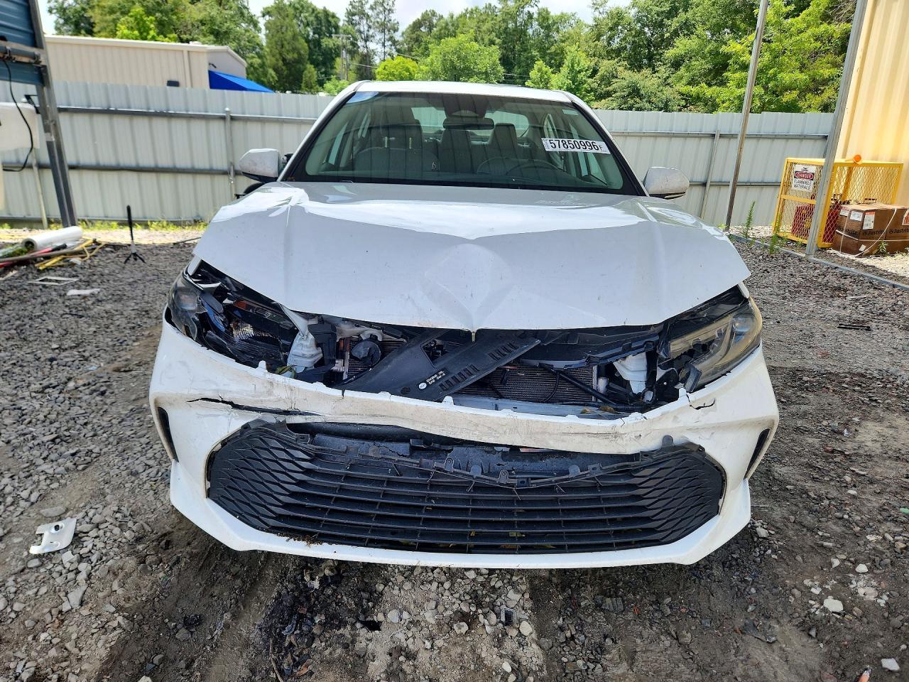 2025 Toyota Camry - Фото 5