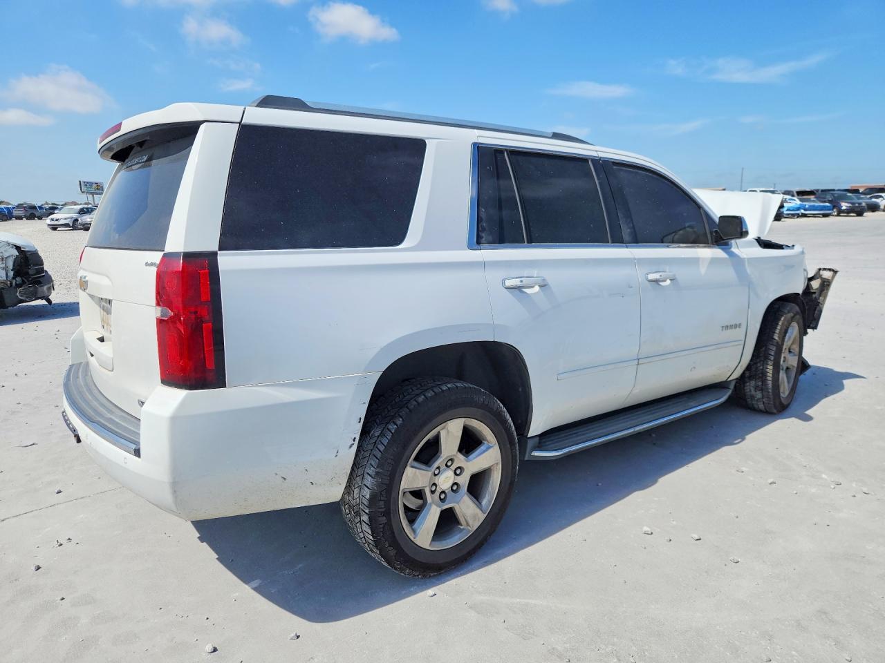 2018 Chevrolet Tahoe C1500 Premier - Фото 3