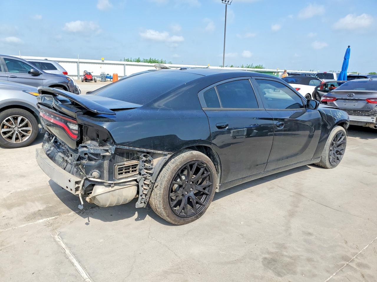 2015 Dodge Charger Se - Image 3