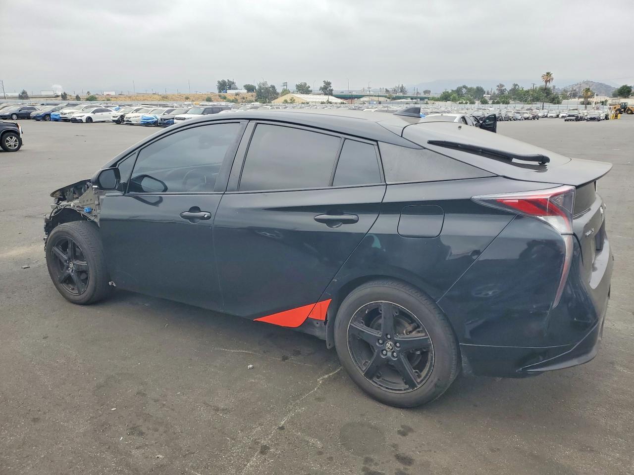 2016 Toyt Prius - Image 2