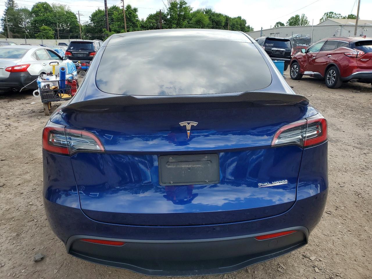 2023 Tesla Model Y - Фото 6