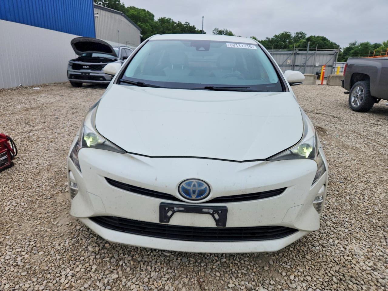 2017 Toyota Prius Three Touring - Фото 5