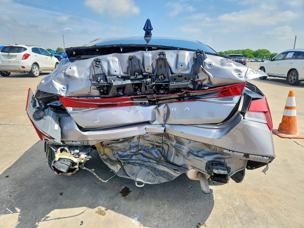 2024 Hyundai Elantra Sel - Фото 6