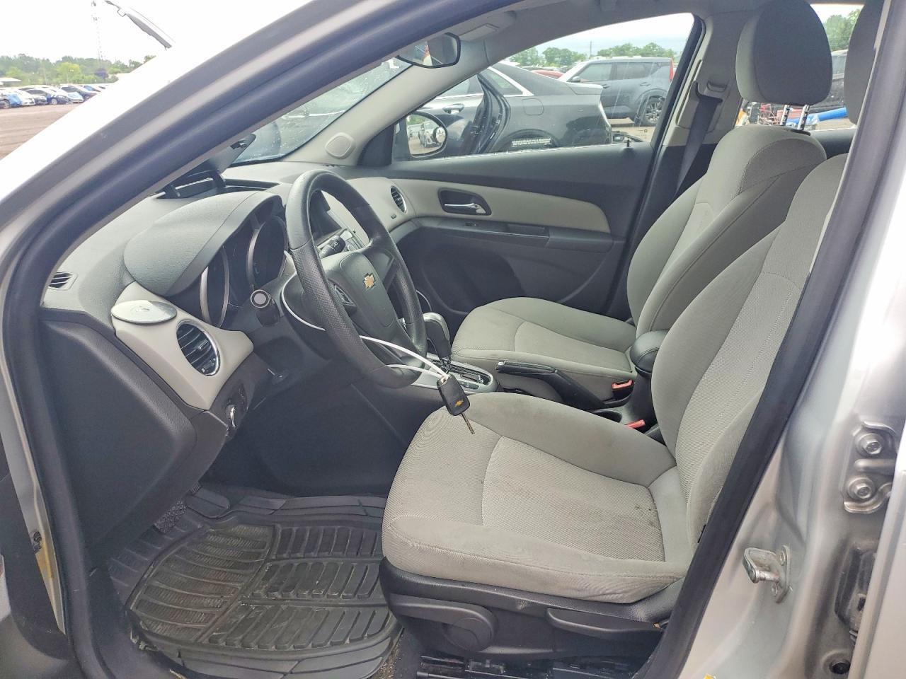 2011 Chevrolet Cruze Lt - Image 7