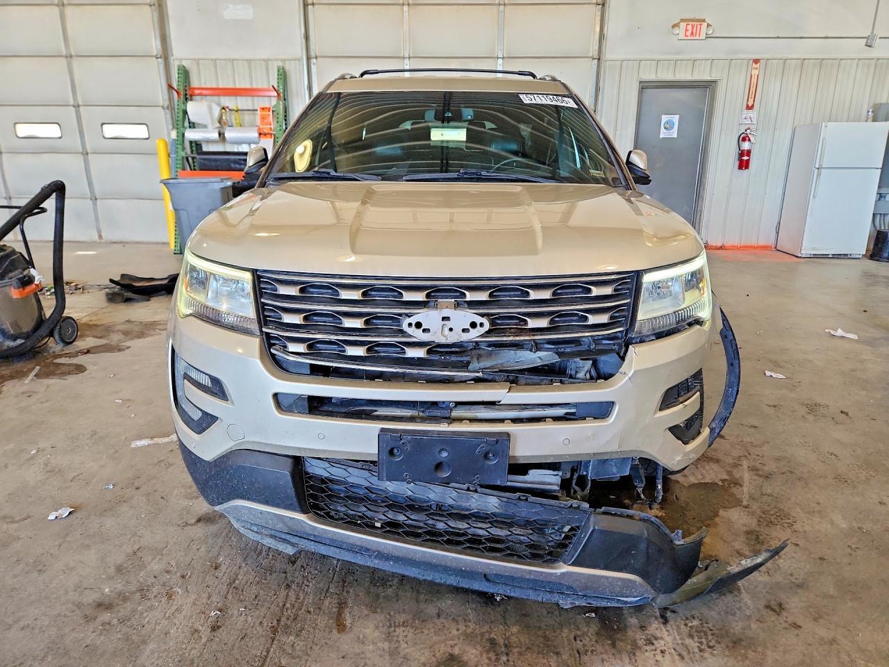 2017 Ford Explorer Limited - Image 5
