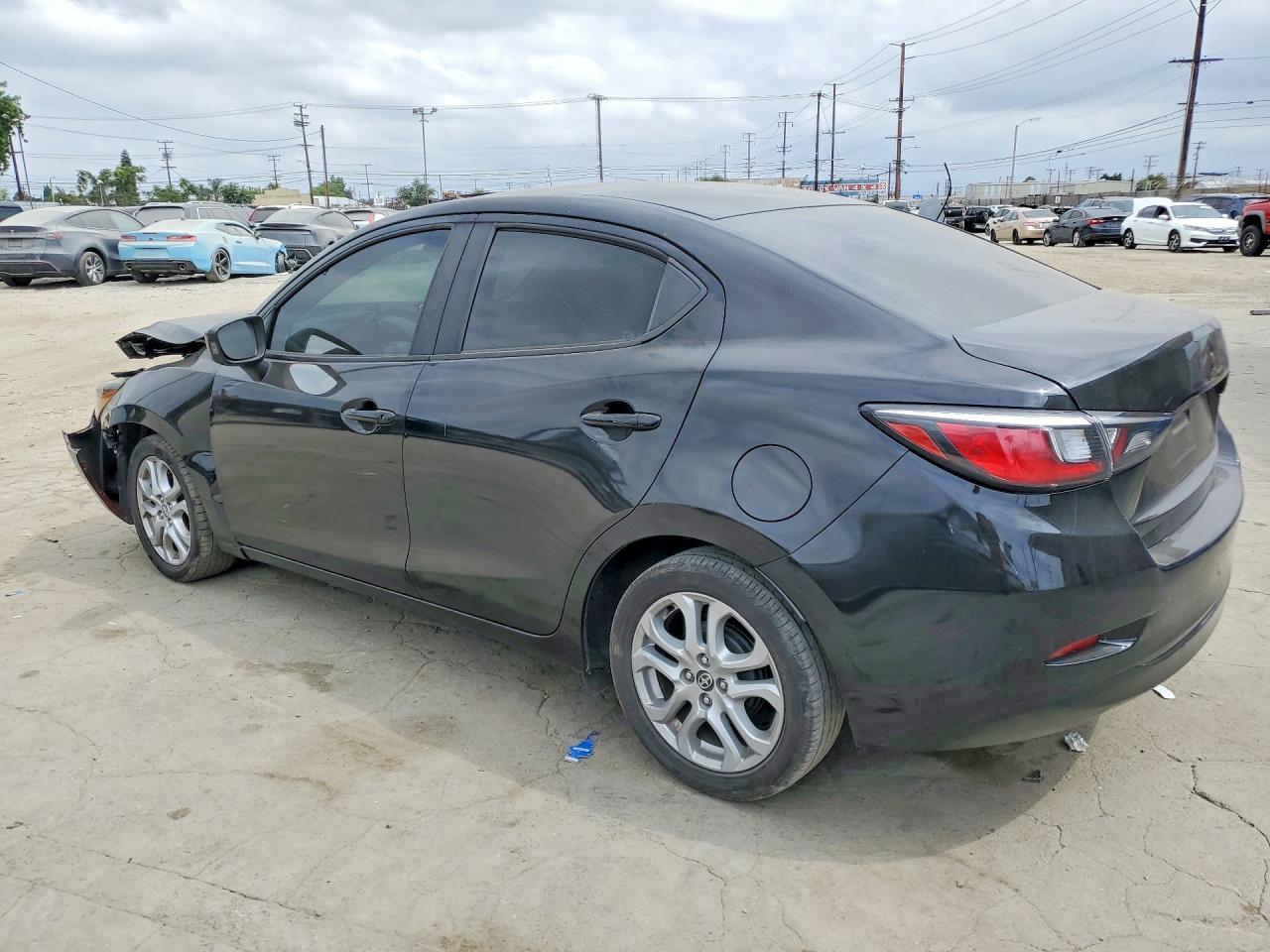 2016 Scion Ia Base - Фото 2