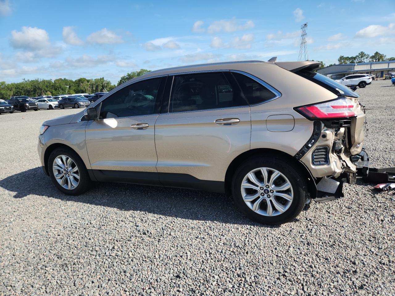 2020 Ford Edge Titanium - Фото 2