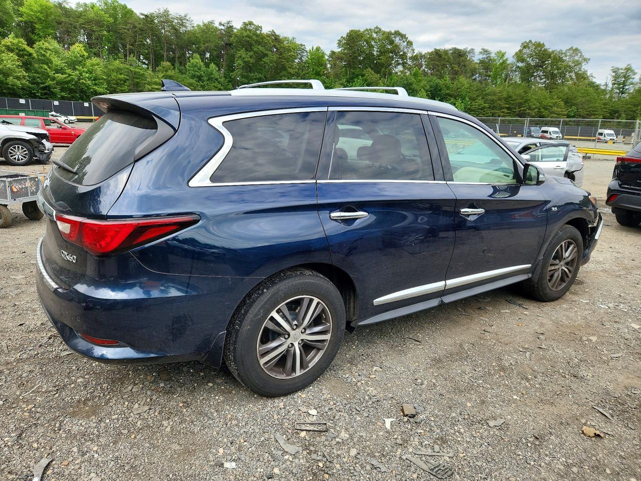 2017 Infiniti Qx60 Base - Фото 3