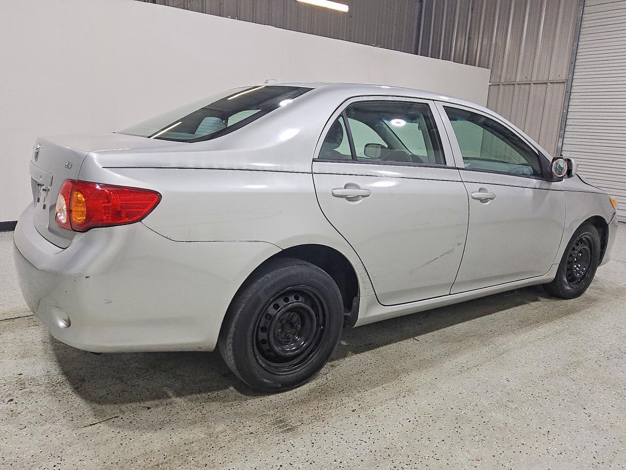 2010 Toyota Corolla Le - Image 3
