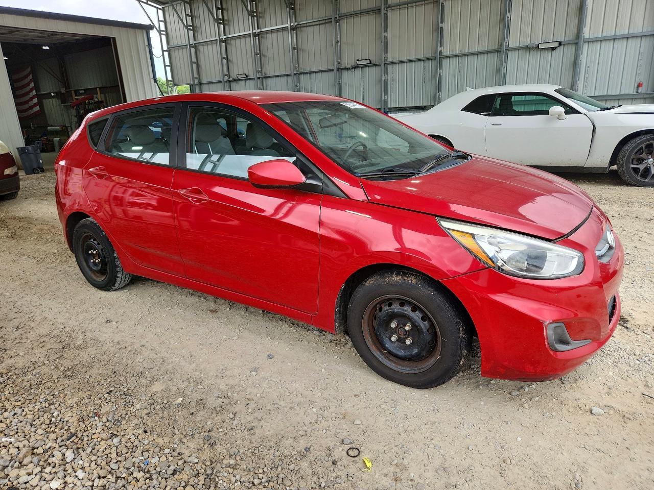 2016 Hyundai Accent Se - Фото 4