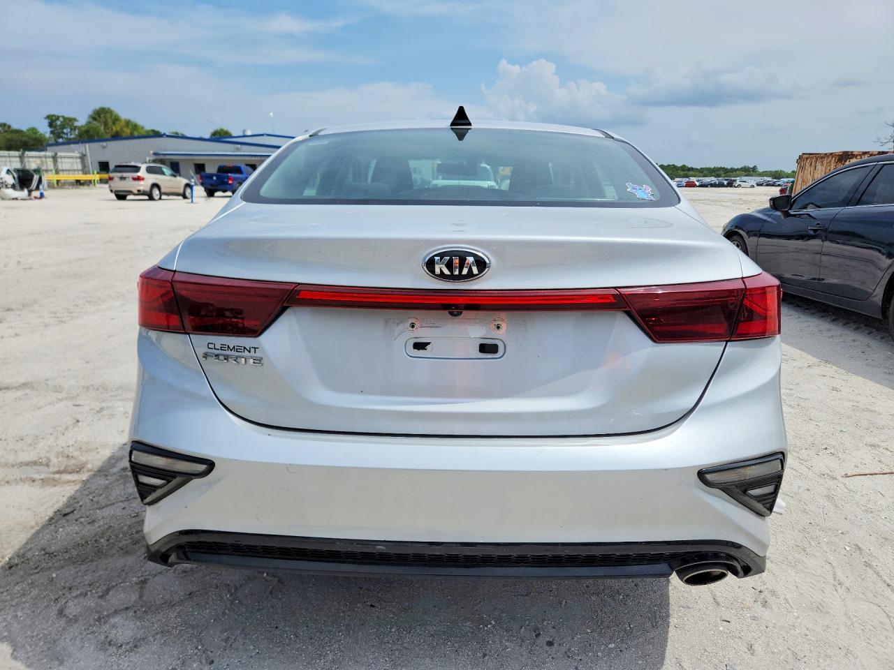 2021 Kia Forte Lxs - Фото 6