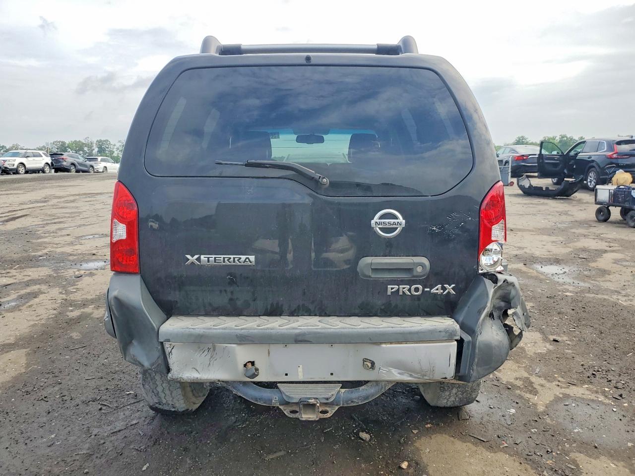 2011 Nissan Xterra X - Фото 6