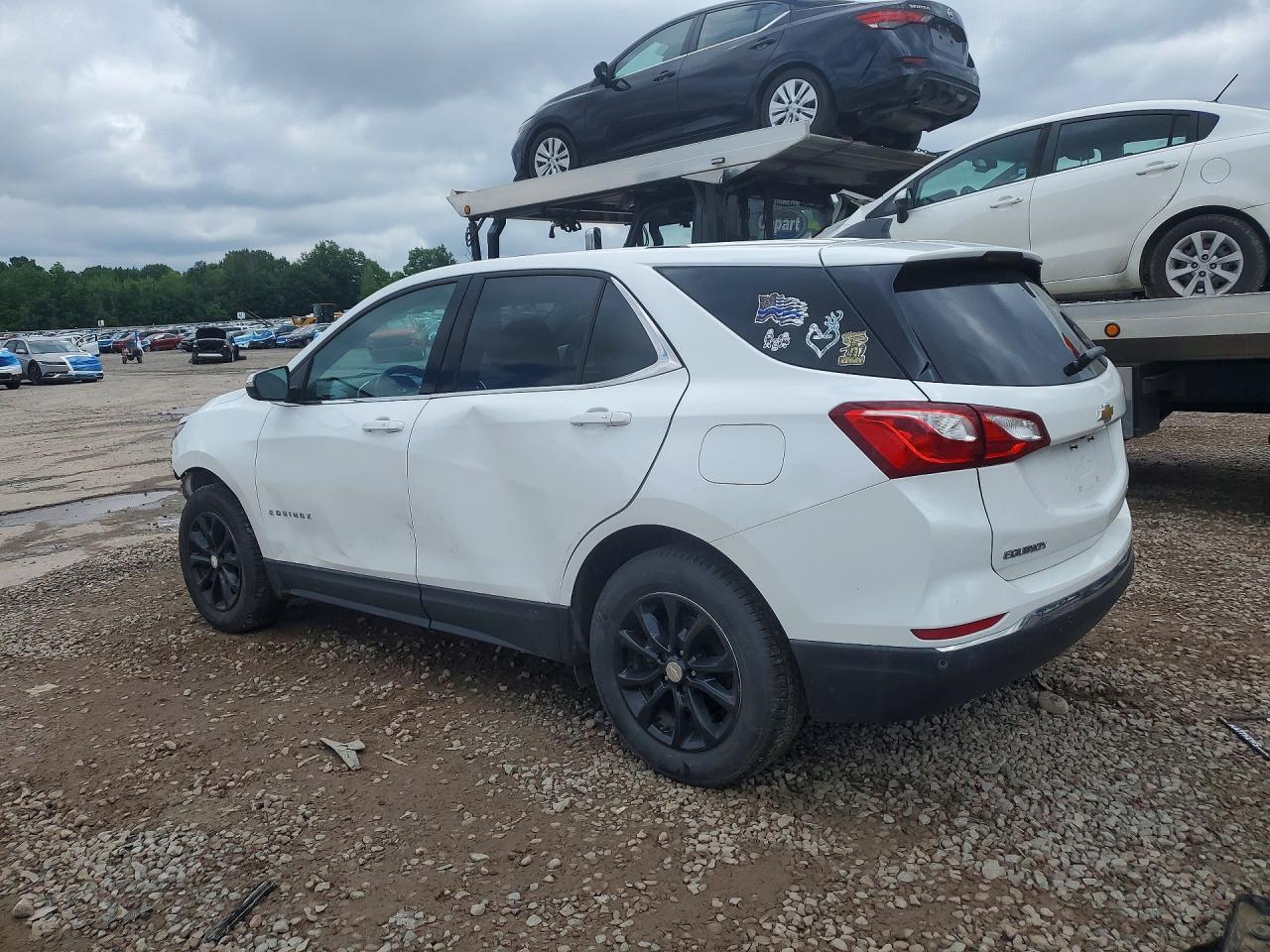 2019 Chevrolet Equinox Lt - Image 2