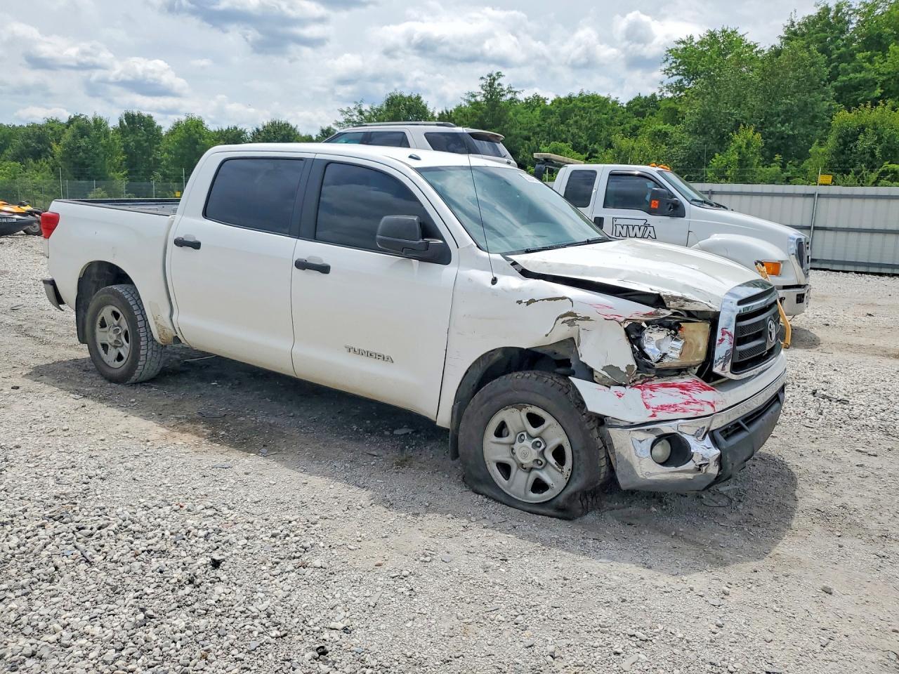 2011 Toyota Tundra Crewmax Sr5 - Image 4