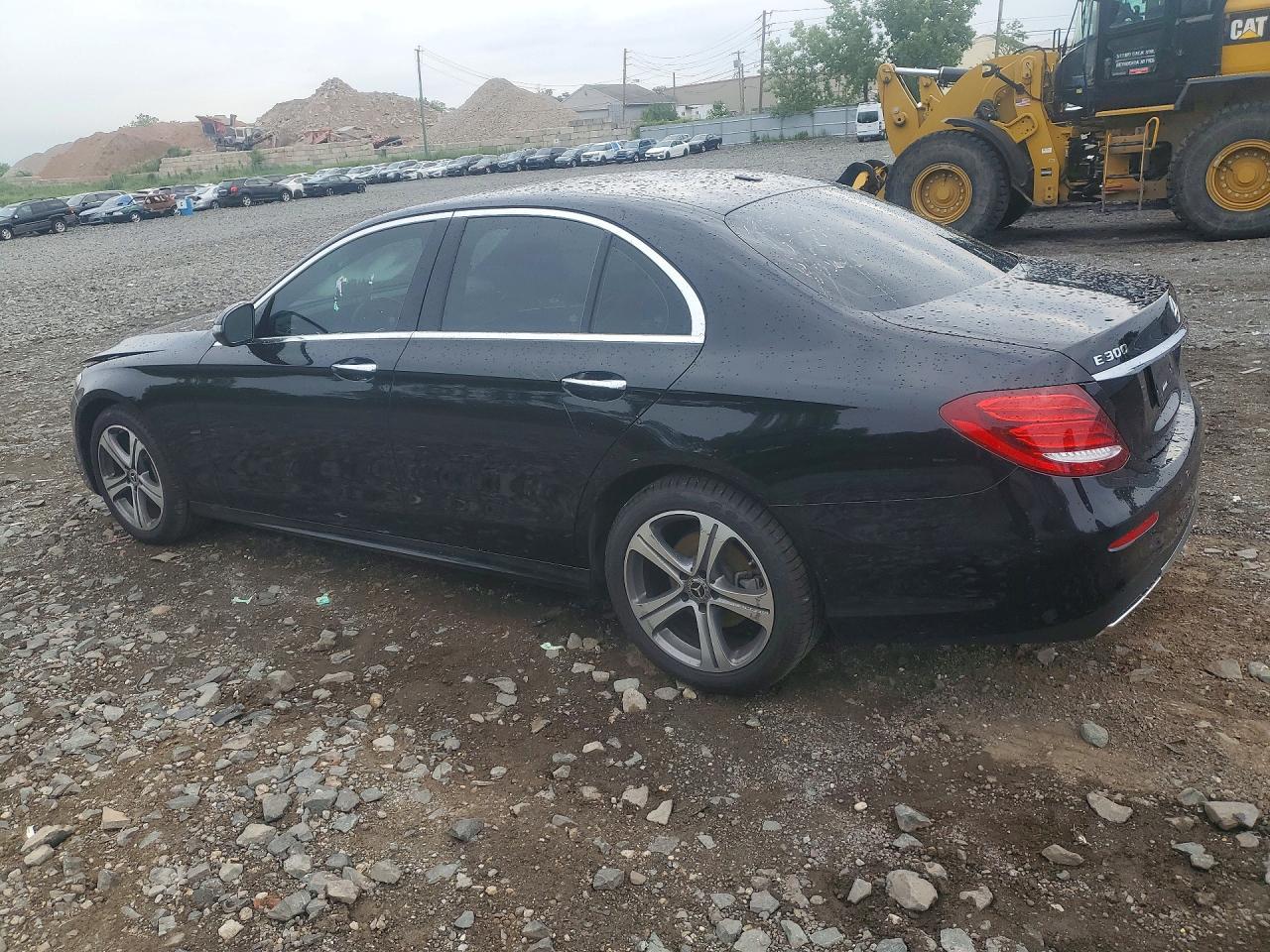 2019 Mercedes-Benz E 300 4Matic - Фото 2