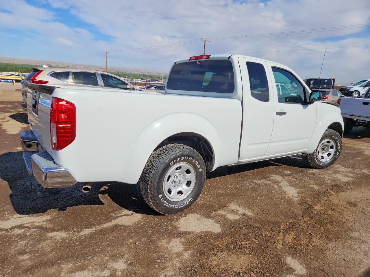 2016 Nissan Frontier S - Image 3