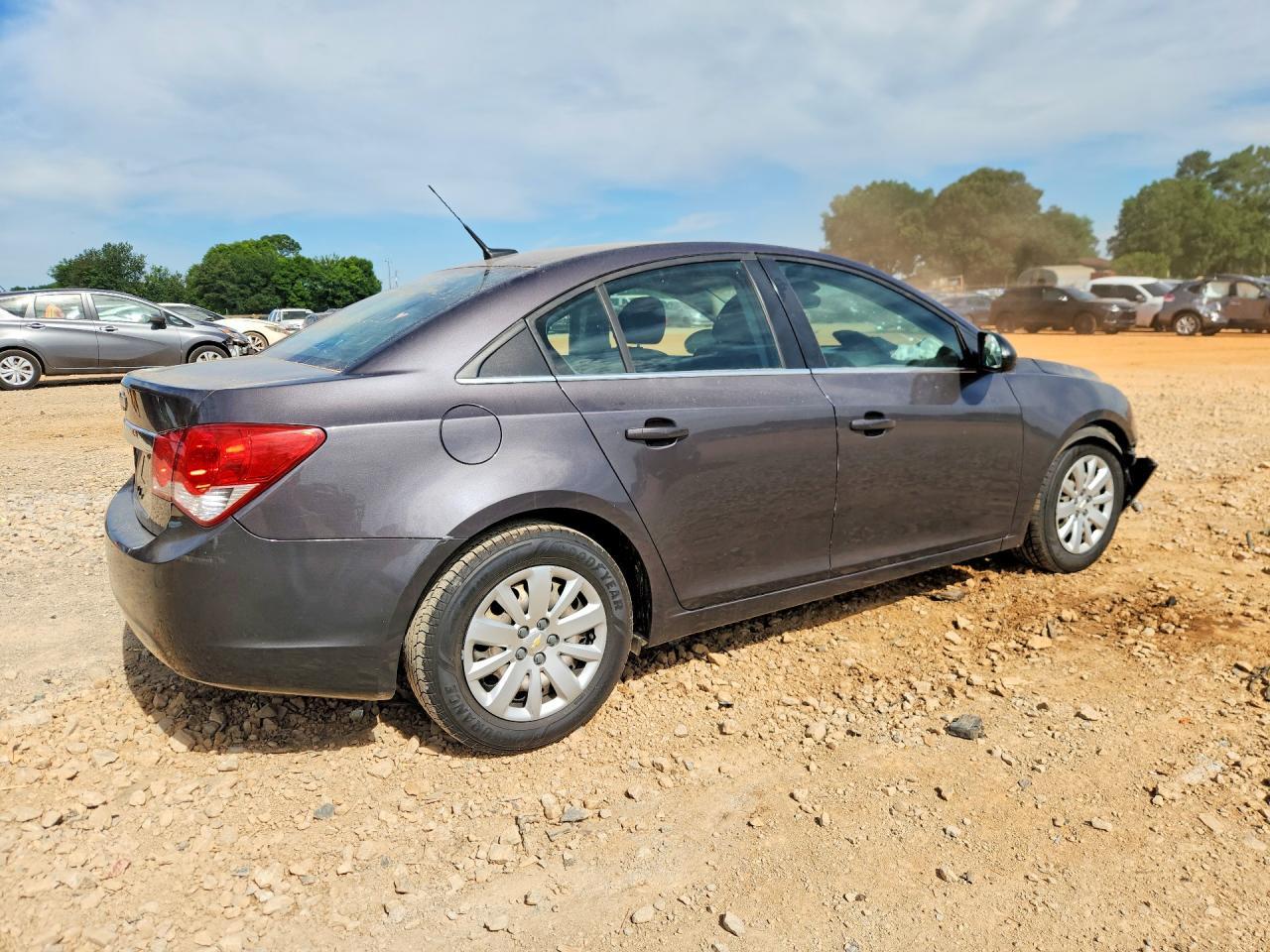 2011 Chevrolet Cruze Ls - Фото 3