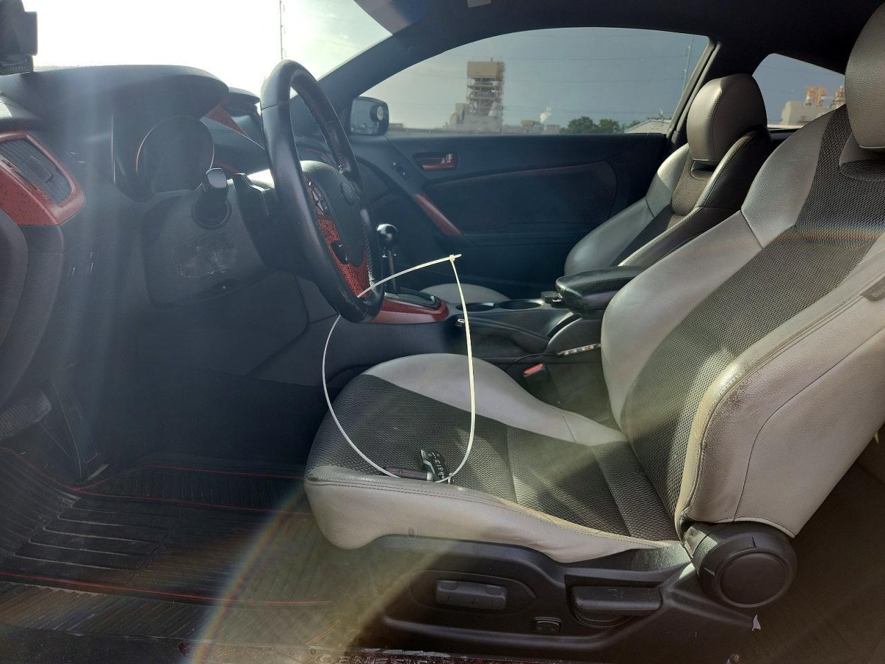 2013 Hyundai Genesis Coupe 2.0T - Фото 7