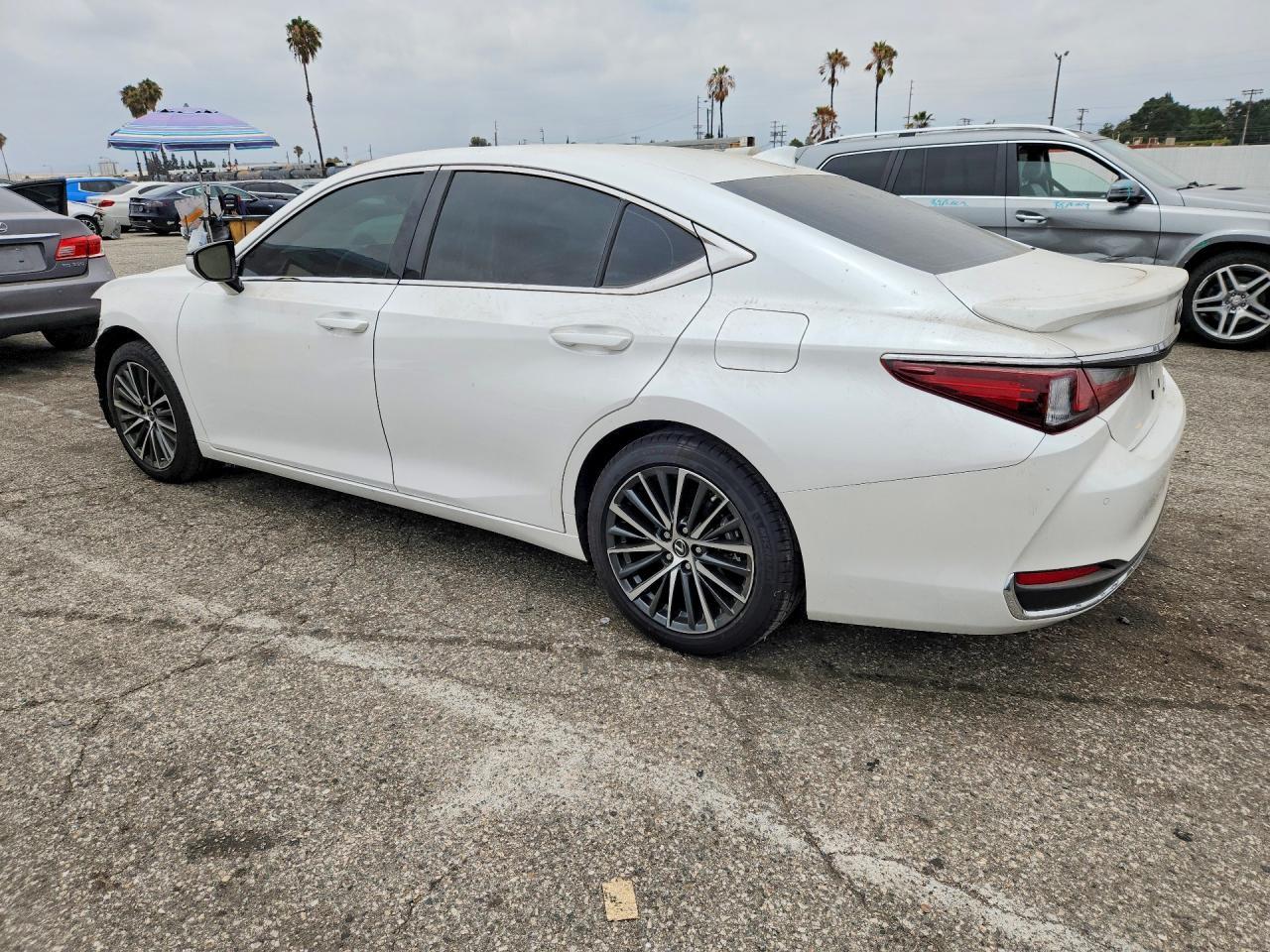 2025 Lexus Es 300H Base - Фото 2