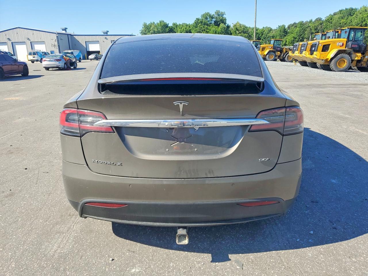 2016 Tesla Model X - Фото 6