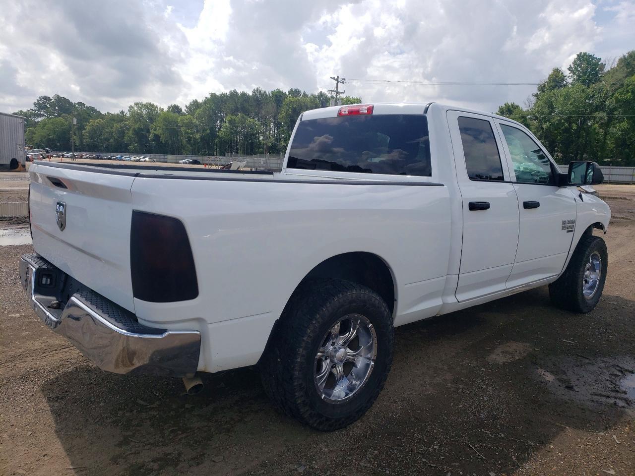2021 Ram 1500 Classic Tradesman - Фото 3