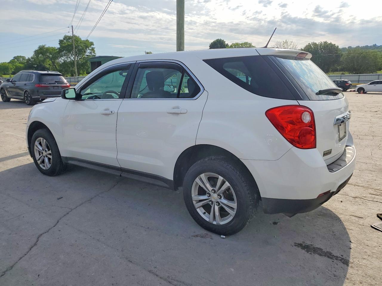 2014 Chevrolet Equinox - Image 2