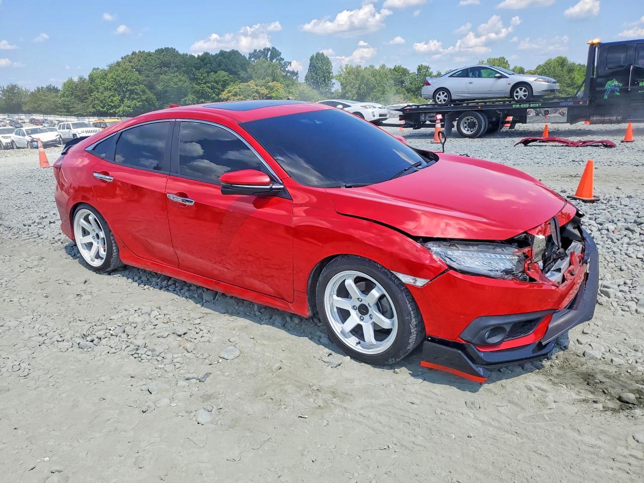 2018 Honda Civic Touring - Image 4