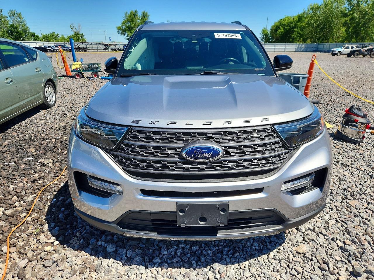 2022 Ford Explorer Xlt - Фото 5