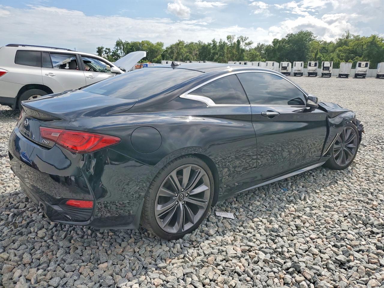 2020 Infiniti Q60 3.0T Luxe - Фото 3