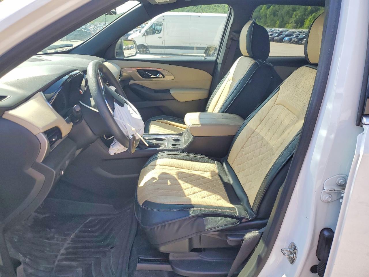 2023 Chevrolet Traverse Ls - Image 7