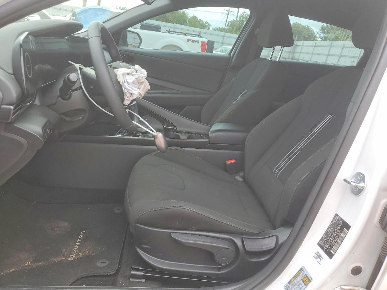 2025 Hyundai Elantra Hybrid Sel Sport - Фото 7
