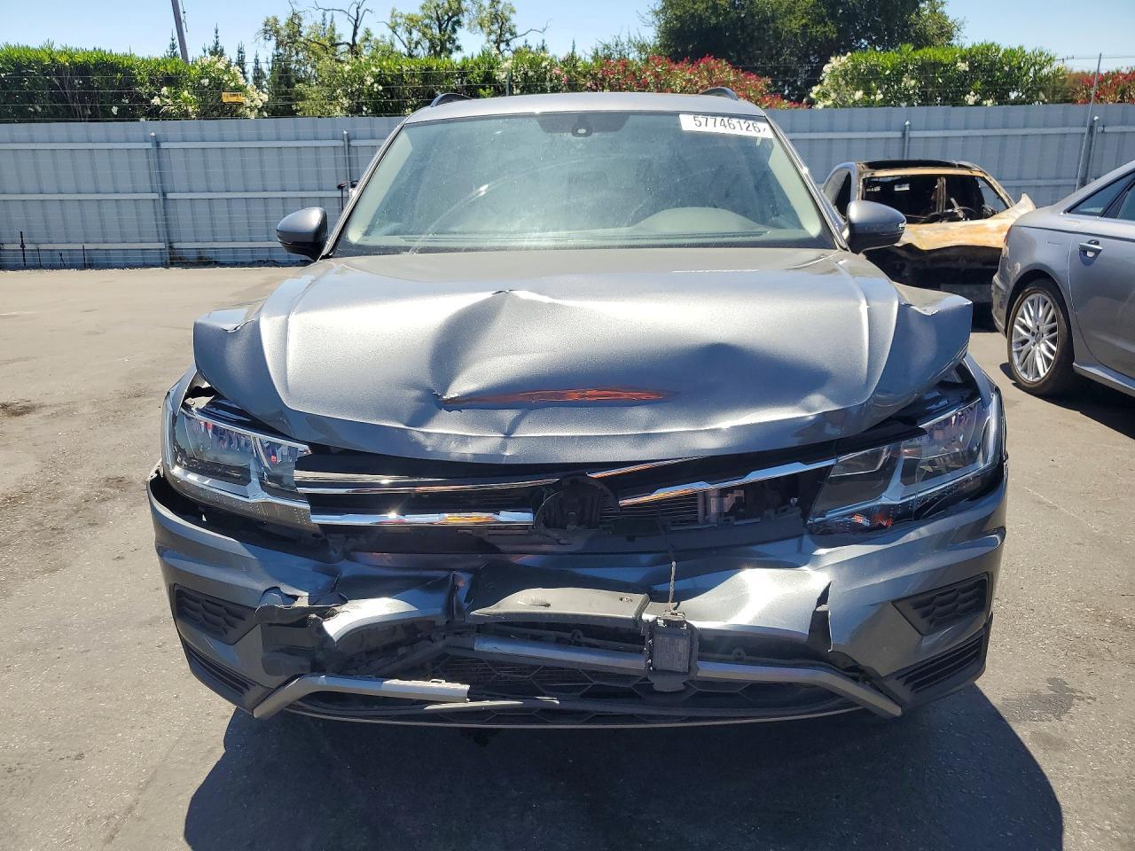 2018 Volkswagen Tiguan Se - Фото 5