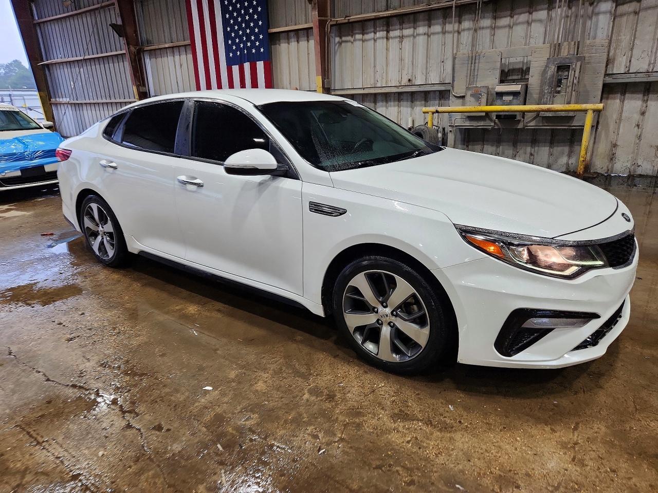 2019 Kia Optima S - Image 4