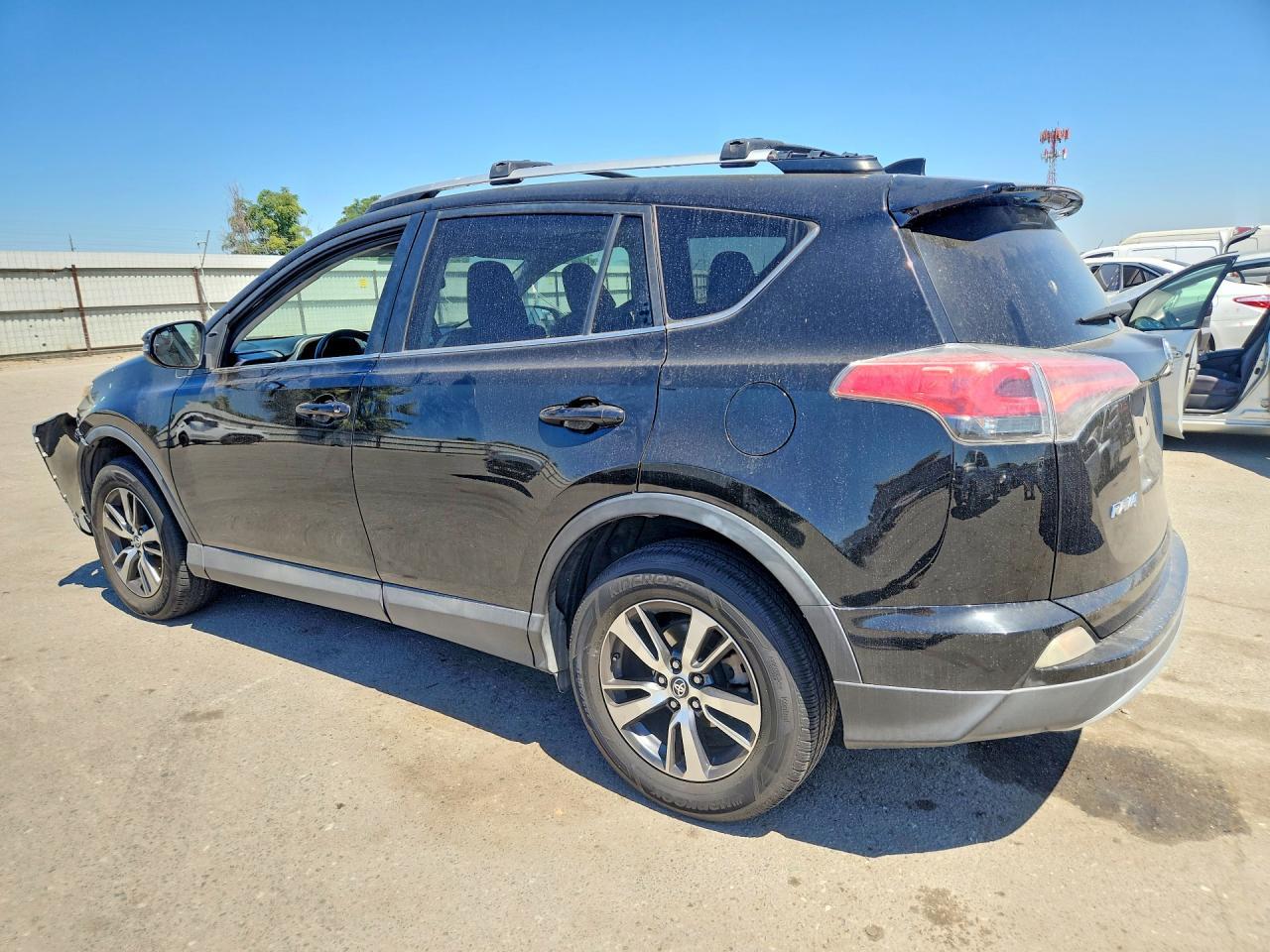 2016 Toyota Rav4 Xle - Image 2