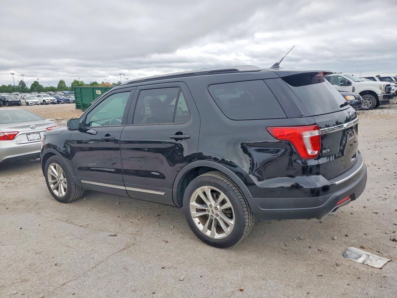 2018 Ford Explorer Xlt - Image 2