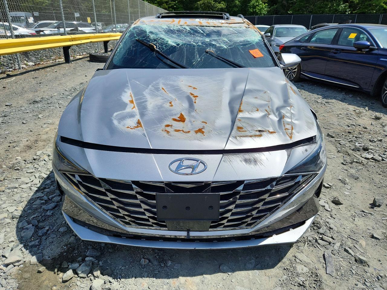 2023 Hyundai Elantra Limited - Фото 5