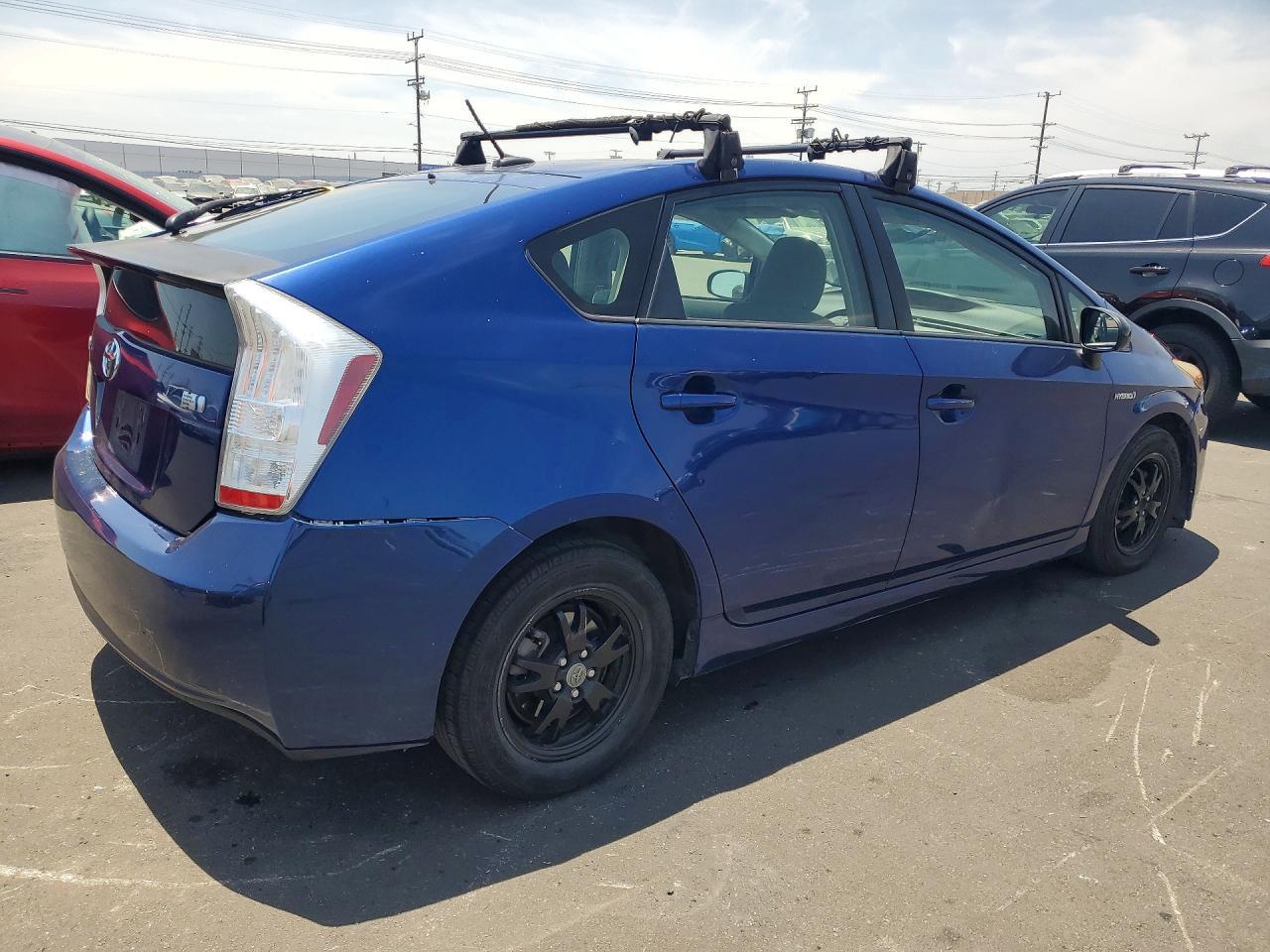 2011 Toyota Prius One - Фото 3