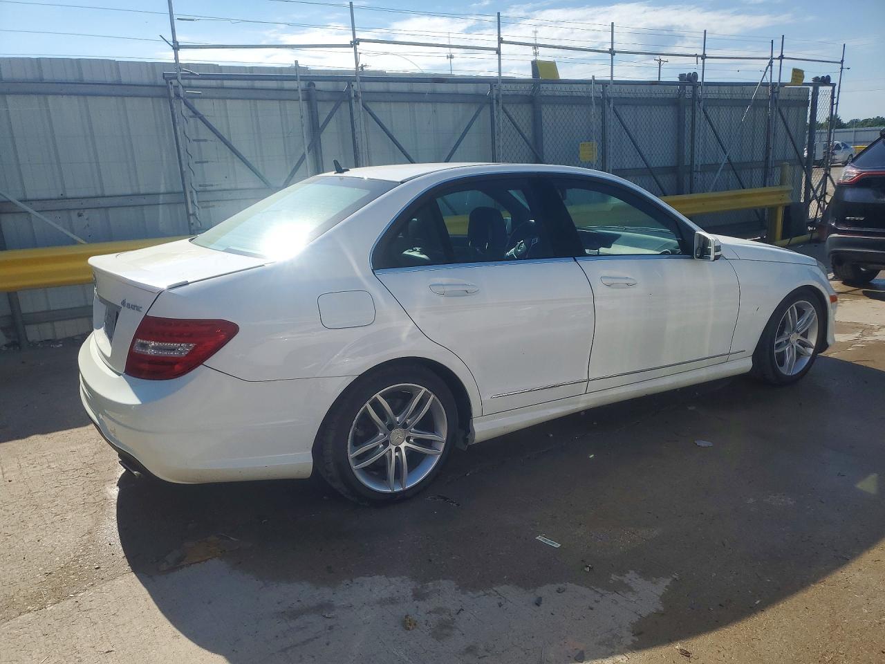 2013 Mercedes-Benz C 300 4Matic - Image 3