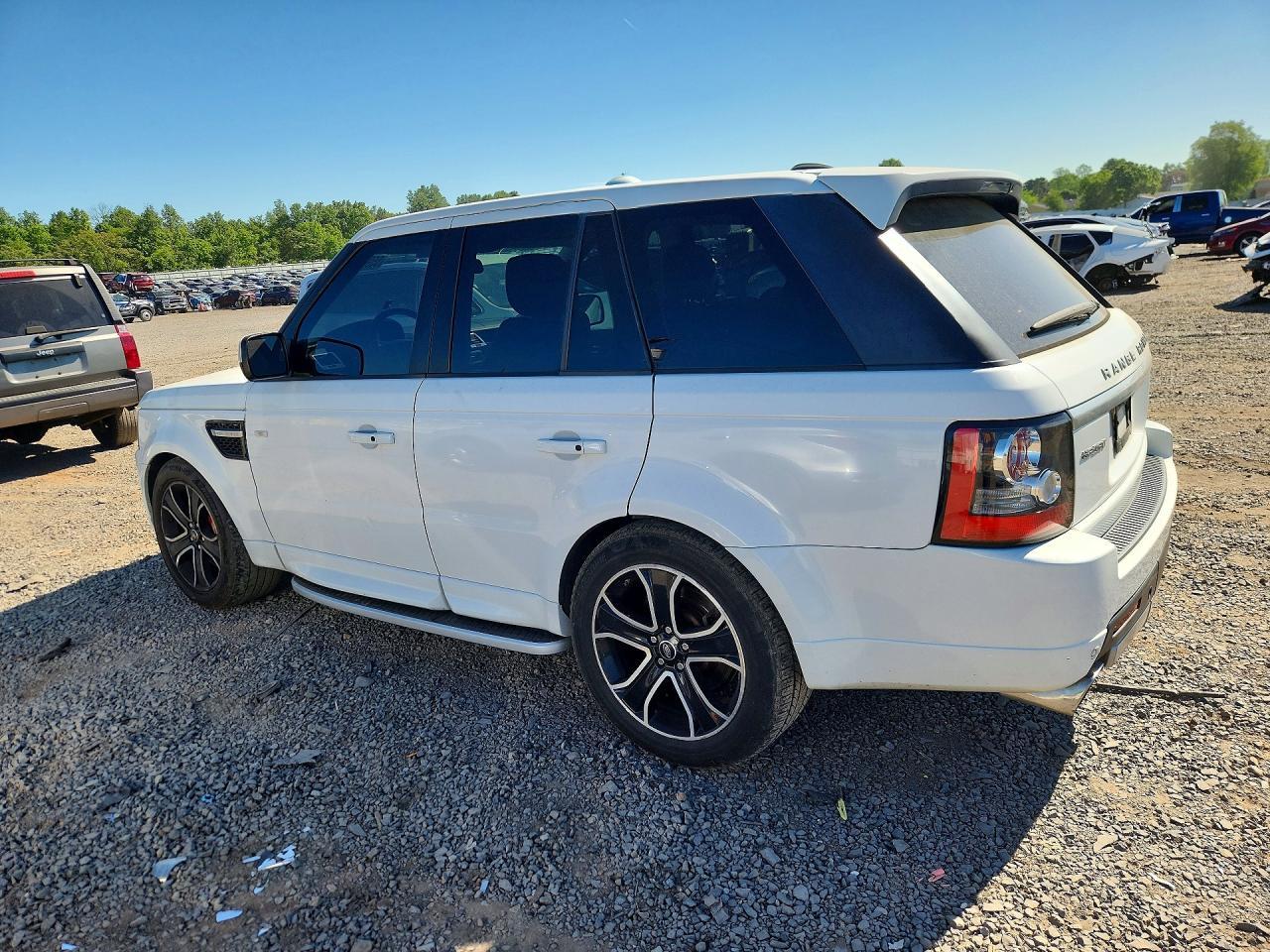 2013 Land Rover Range Rover Sport Hse - Image 2