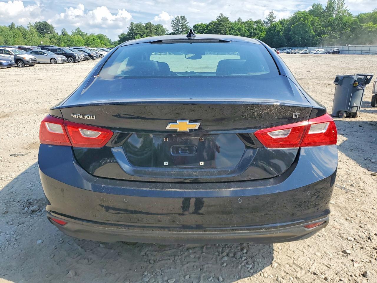 2017 Chevrolet Malibu - Фото 6