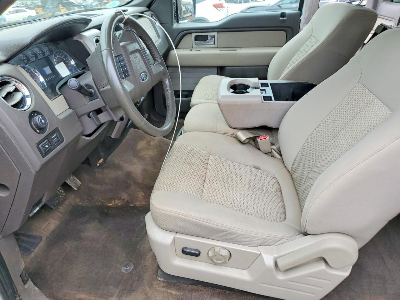 2010 Ford F150 Super Cab - Фото 7