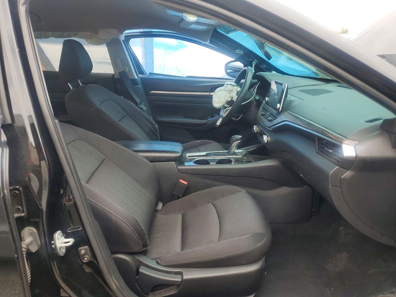 2021 Nissan Altima Sv - Image 7
