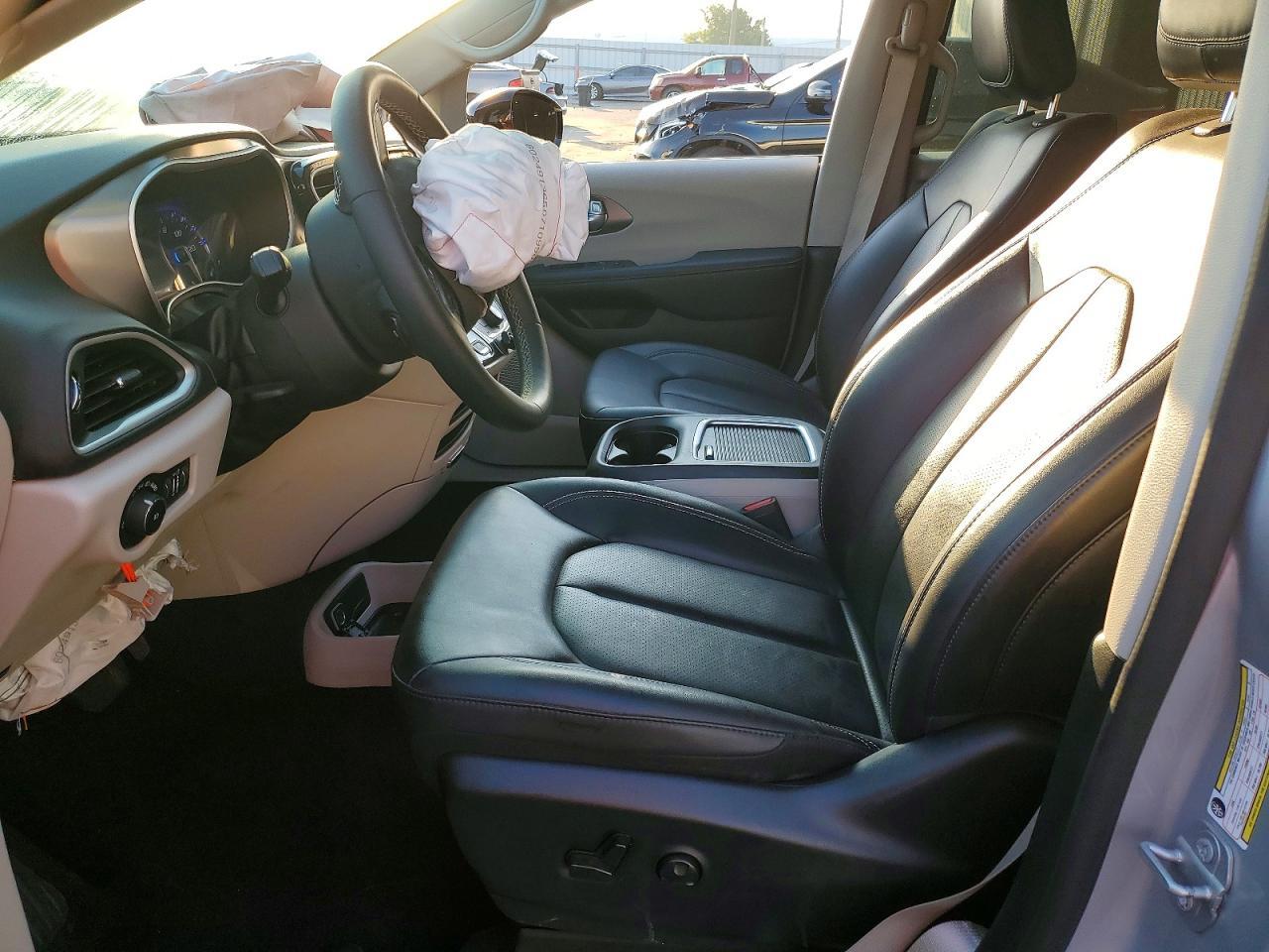 2024 Chrysler Pacifica Touring L - Фото 7