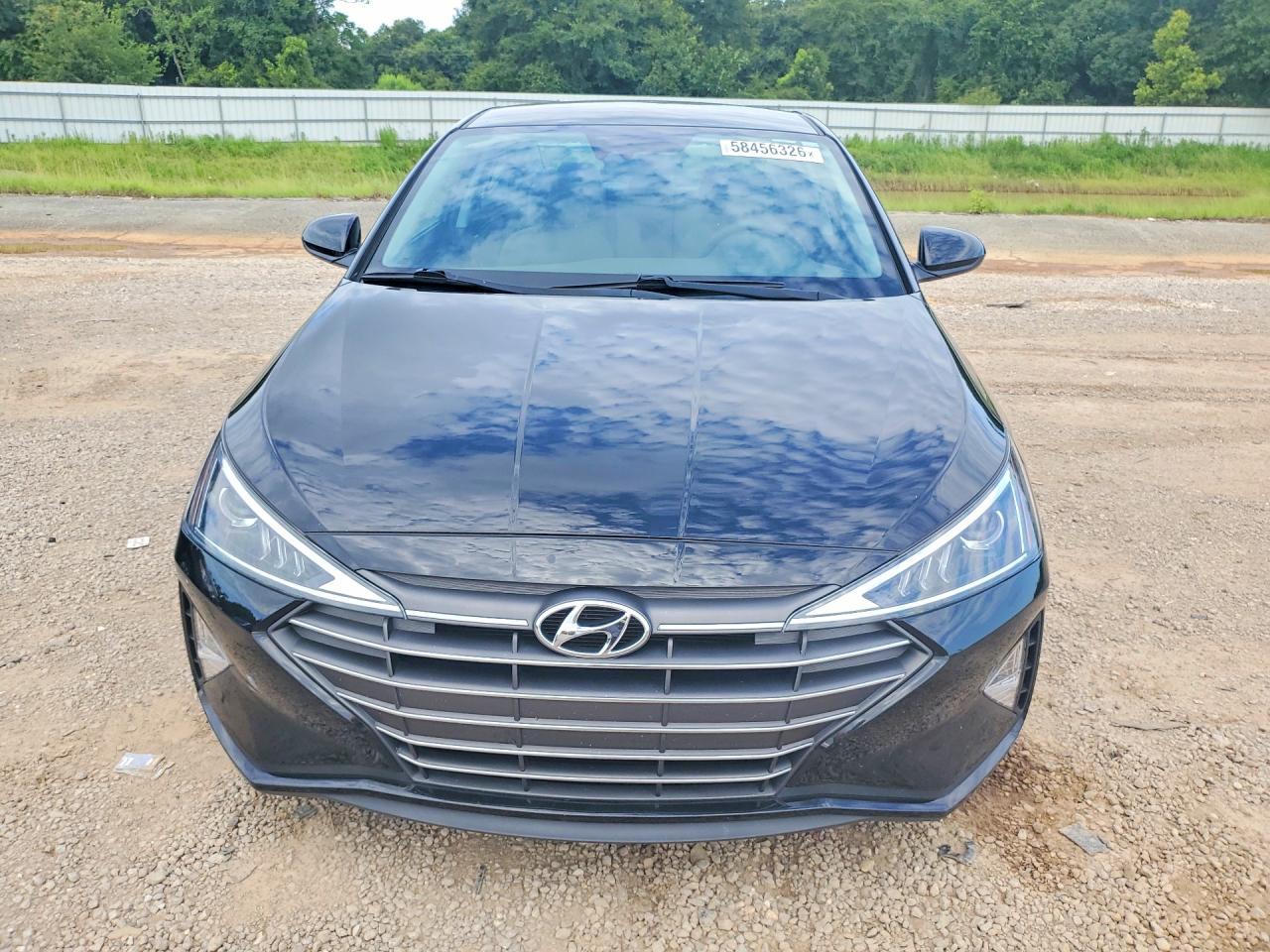 2020 Hyundai Elantra Se - Image 5