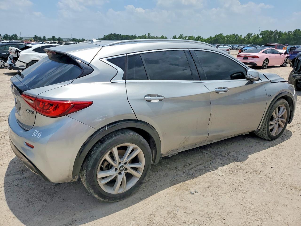 2017 Infiniti Qx30 Premium - Фото 3