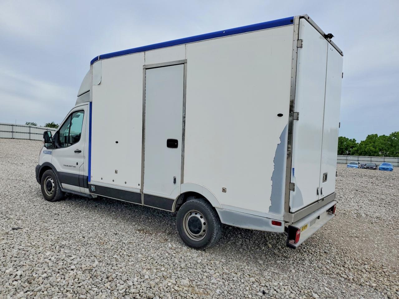 2020 Ford Transit Delivery Truck - Фото 2