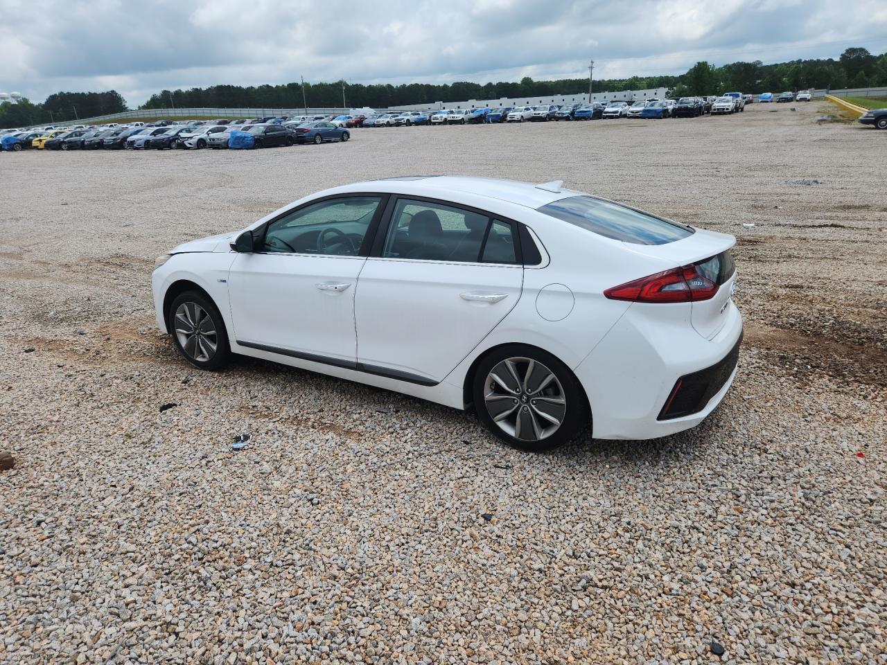 2017 Hyundai Ioniq Limited - Image 2