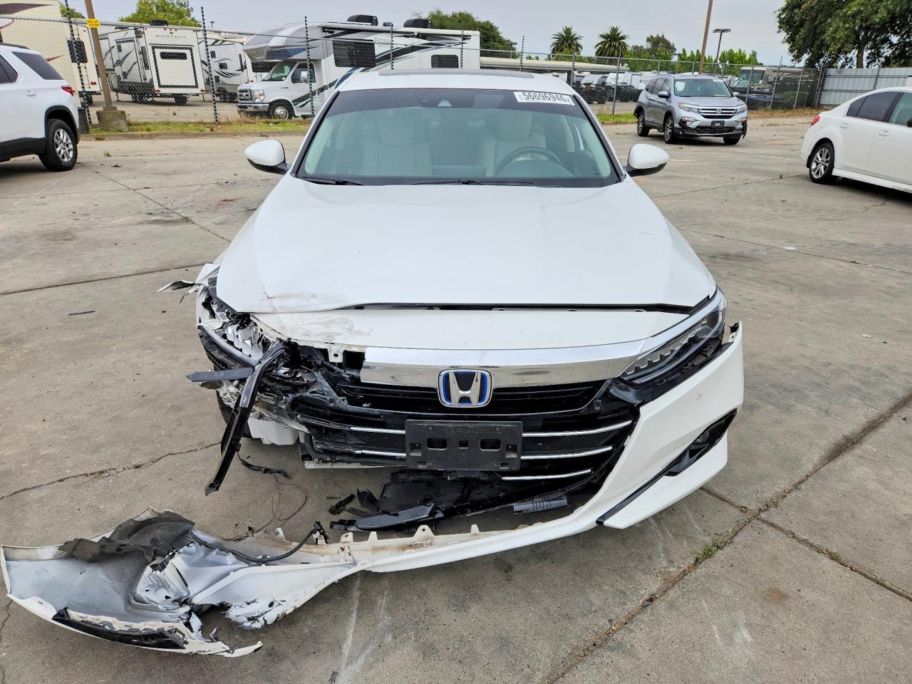 2022 Honda Accord Touring Hybrid - Image 5